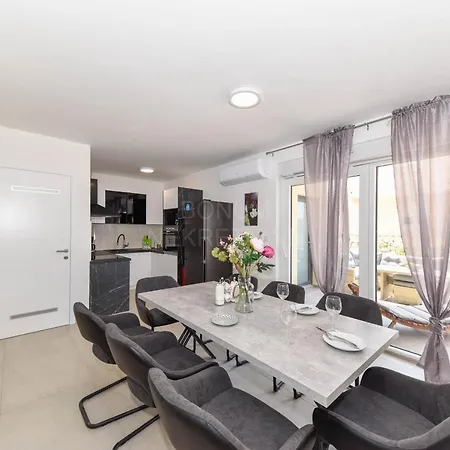 Adriatic Sunset Villa *