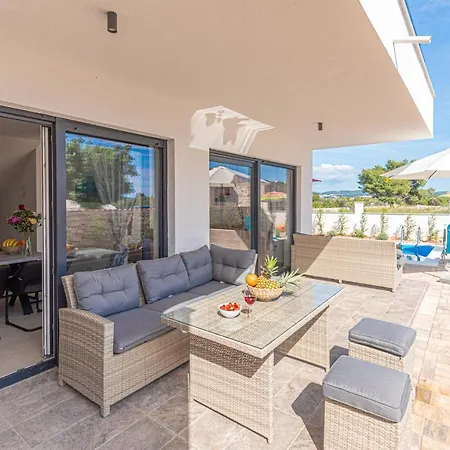 Adriatic Sunset Villa *